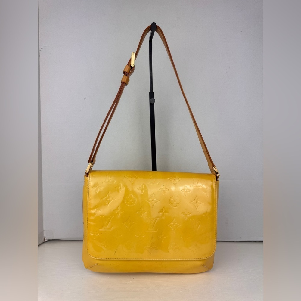 LOUIS VUITTON VERNIS THOMPSON STREET SHOULDER BAG BEIGE/YELLOW - Picture 1 of 16